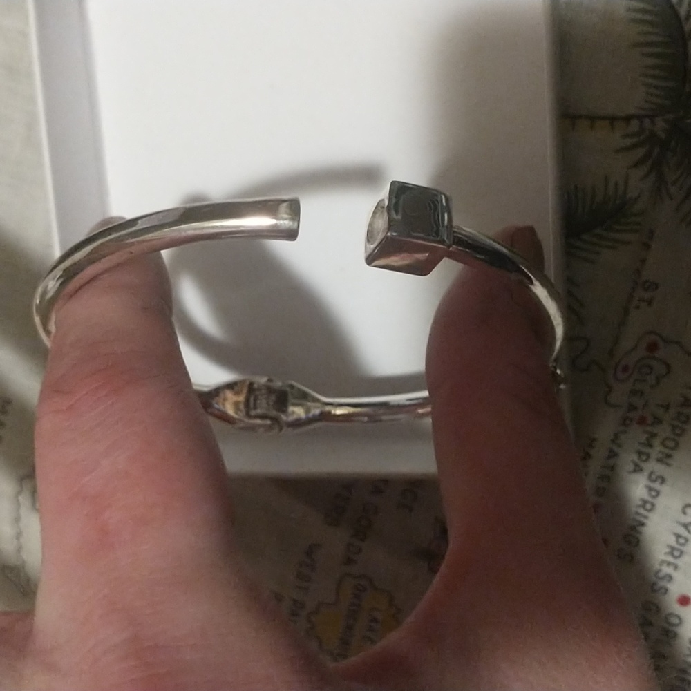 Ashley Bridget UMF Miami Hurricanes Sterling Rhodium-plated Enamel Disk Bracelet - Picture 3 of 6